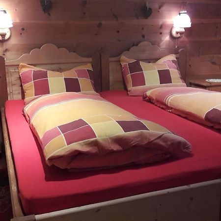 B&B Haus Im Sand Davos Esterno foto