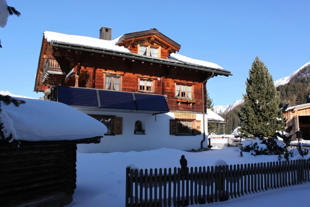 B&B Haus Im Sand Davos Esterno foto